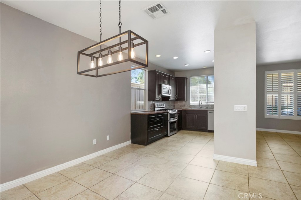 61 Calle De Los Ninos