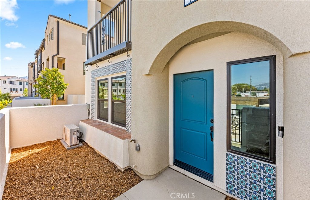 108 Pickwick Lane Court, Burbank CA 91506