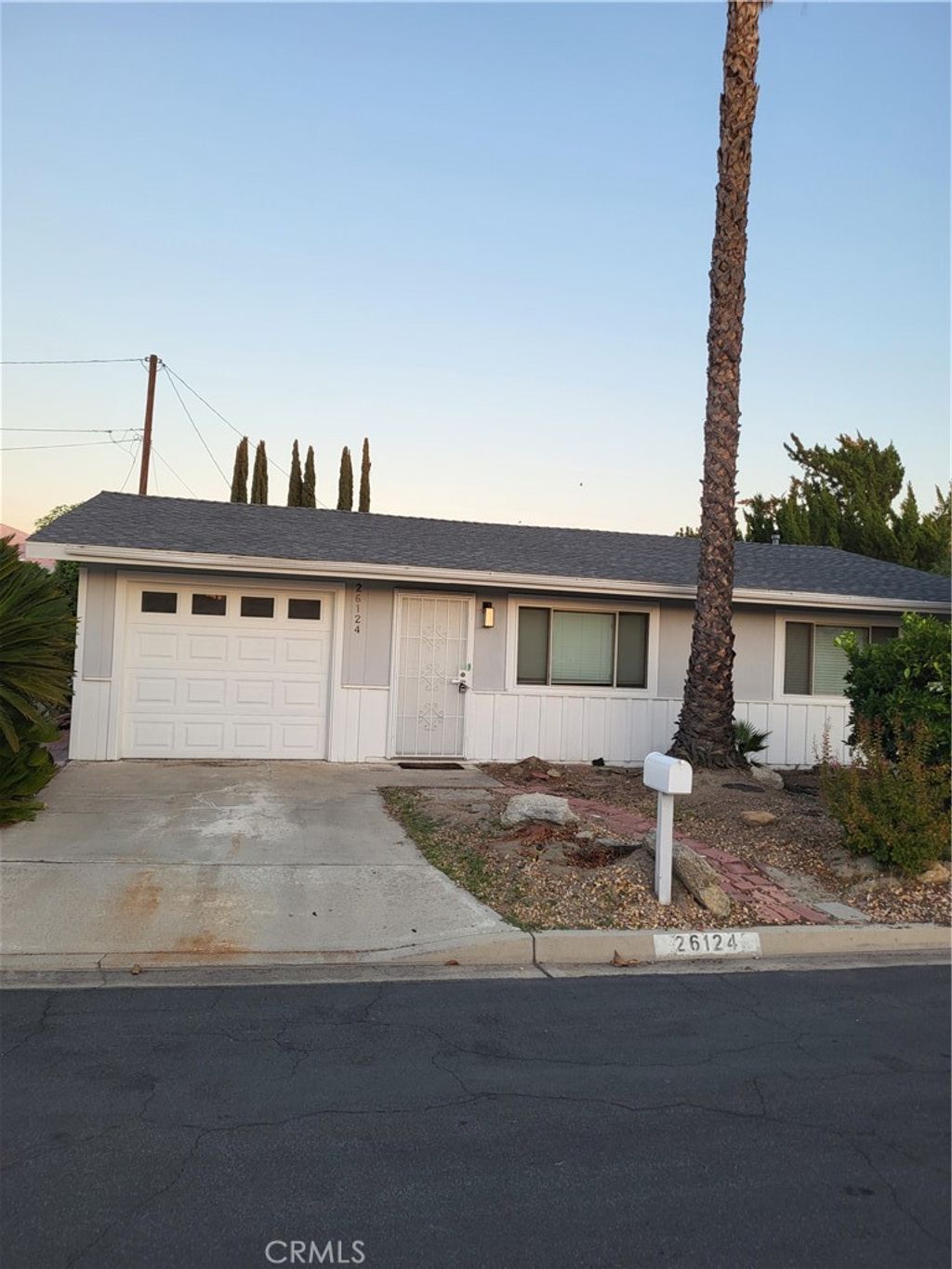 Photo of 26124 Doverwood Pl, Hemet, CA 92544 (MLS # SW25246457)