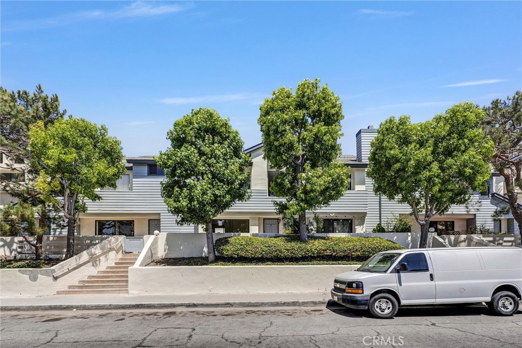 15111 Freeman Avenue 50