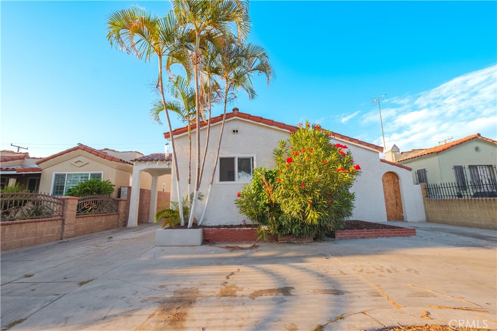 Welcome to this beautifully updated home in the heart of Huntington Park, offering a seamless blend of style, space, and functionality. Featuring a rare drive-thru driveway, this property offers convenient access and ample parking — perfect for families or those who love to entertain.
Step inside to find a modern interior with clean lines and a blank canvas ready for your personal touch. The open-concept layout flows effortlessly from room to room, creating a warm and inviting atmosphere. This home boasts 4 spacious bedrooms and an additional room that can be used as an office, as well as 2.5 modern and elegant bathrooms.
The kitchen is a standout, boasting ample counter and cabinet space, ideal for home chefs and meal prepping alike. Whether you're hosting a casual brunch or a formal dinner, this space is both practical and stylish.
Out back, enjoy a spacious patio perfect for entertaining, relaxing, or al fresco dining under the stars. The backyard offers tons of potential for customization — from a garden to an outdoor kitchen or lounge area. Additionally, it has a long driveway that leads to the garage with plenty of opportunity for new vision!
Don't miss this incredible opportunity to own a modern gem in one of Huntington Park’s most desirable neighborhoods.