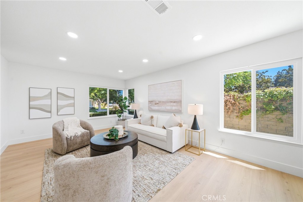 137 S Thistle Road