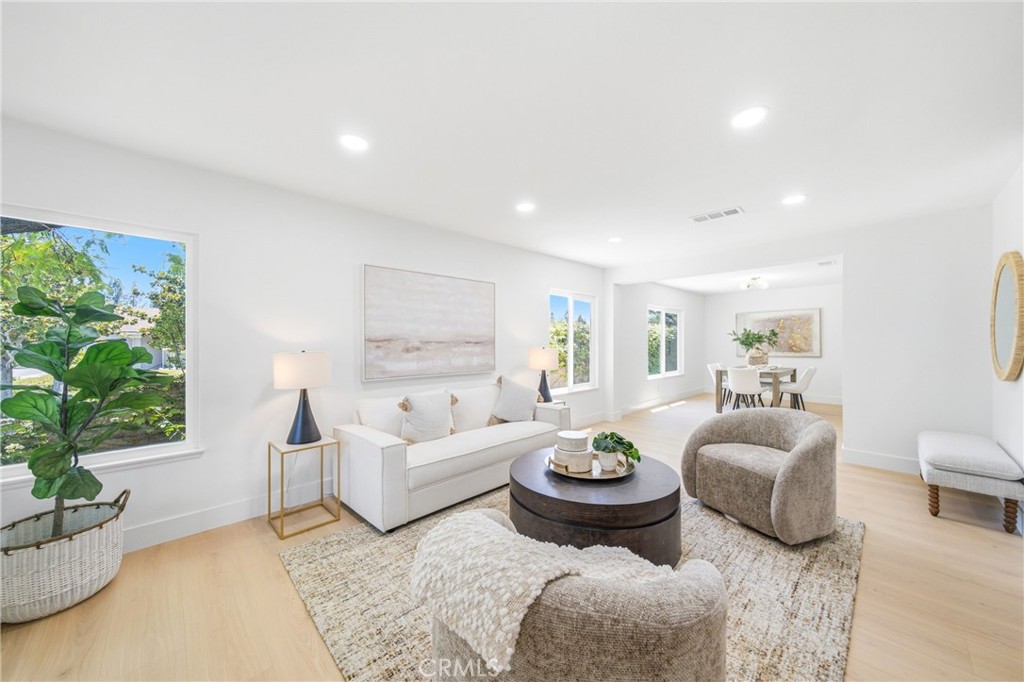 137 S Thistle Road