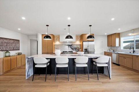 3130 Kerry Ln Costa Mesa CA 92626