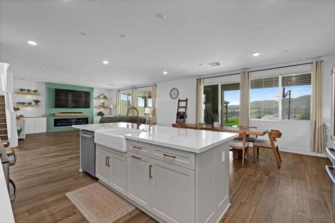 712 Meadowood St. Fallbrook CA 92028