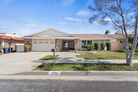 Photo of 6736 Vickiview Dr, West Hills, CA 91307 (MLS # SR26043903)