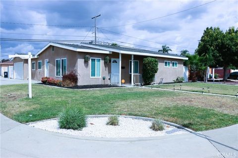 Photo of 1001 N Hanover PL, Anaheim, CA 92801 (MLS # PW26115525)