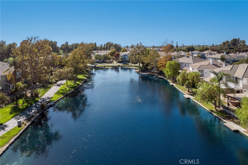 8 Bayview Drive