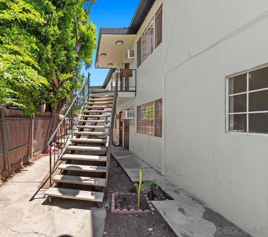 6956 Dwight Way
