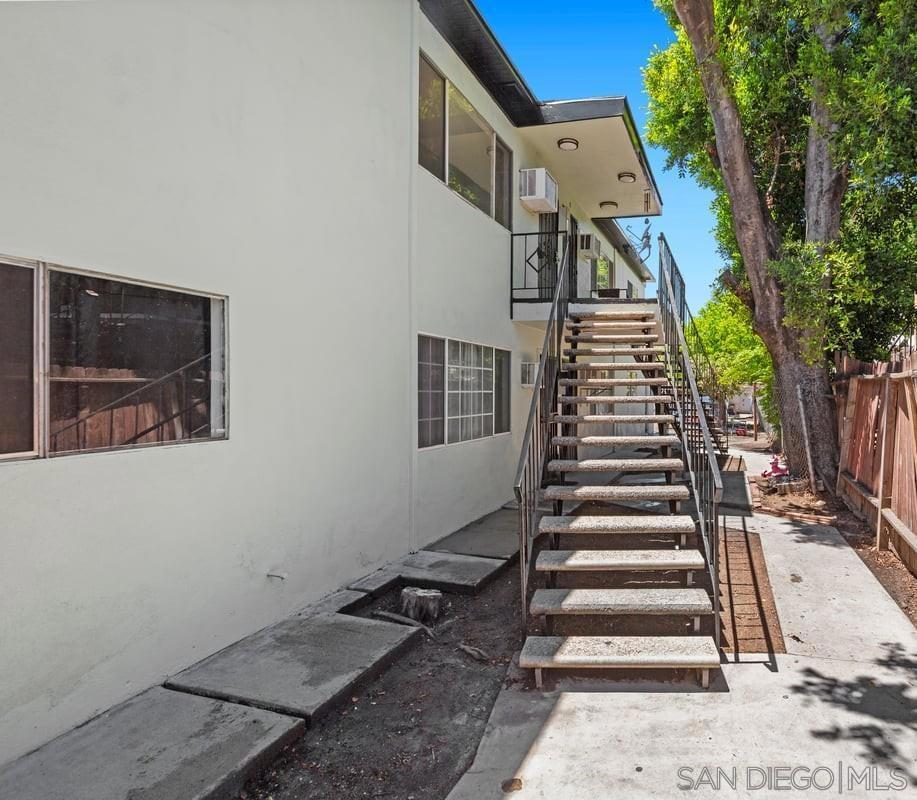 6956 Dwight Way