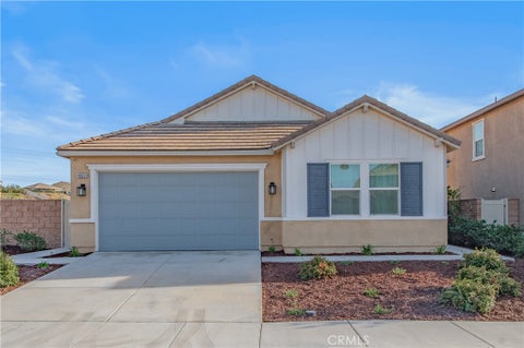 Photo of 45033 Starina St ST, Lake Elsinore, CA 92532 (MLS # TR26223796)