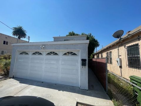 Photo of 1466 W 35th Street, Los Angeles, CA 90018 (MLS # DW25147314) Photo of 1466 W 35th Street, Los Angeles, CA 90018 (MLS # DW25147314)