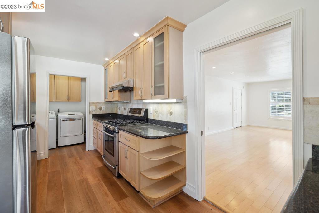 OAKLAND - Residential