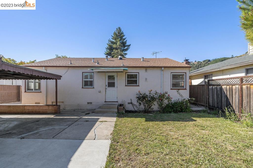 OAKLAND - Residential