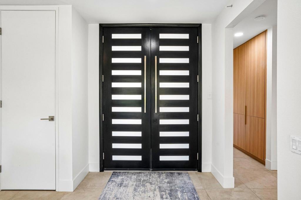 72485 Roxbury Drive