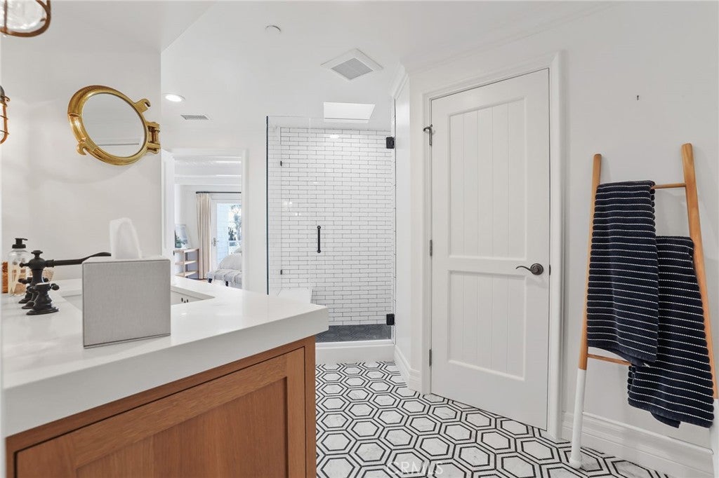 21 Bay Island, Newport Beach CA 92661 - Photo 40