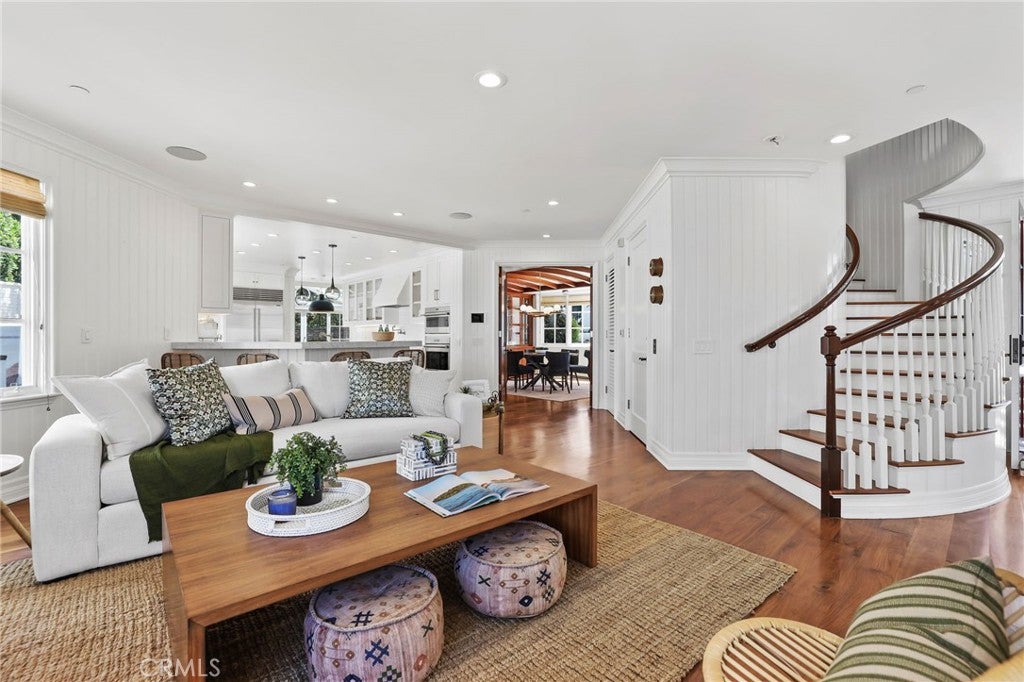 21 Bay Island, Newport Beach CA 92661 - Photo 18
