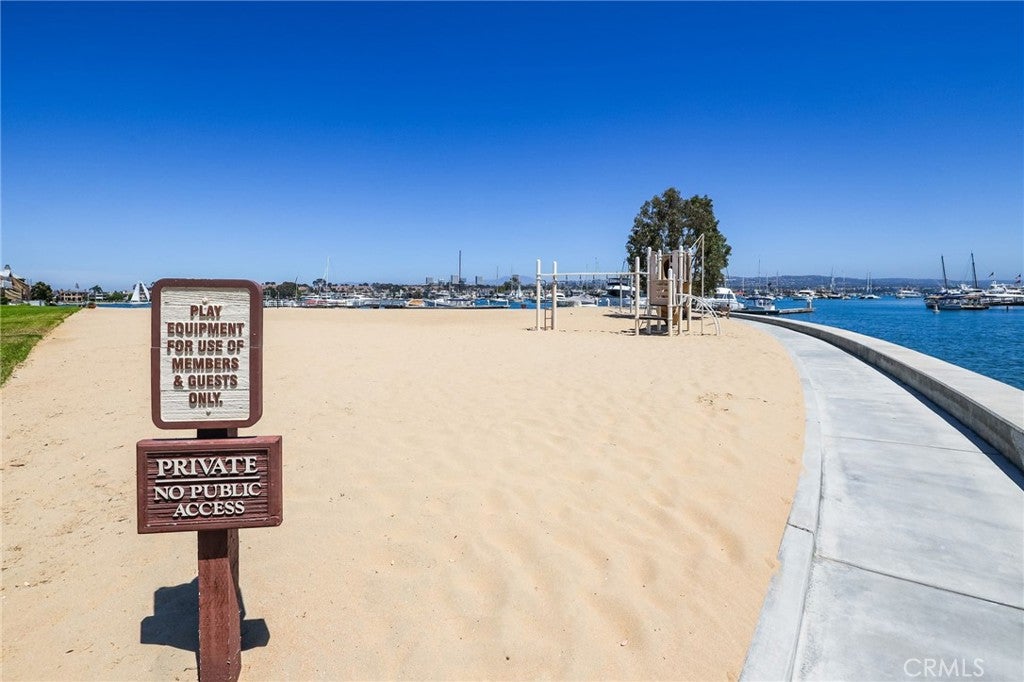21 Bay Island, Newport Beach CA 92661 - Photo 57