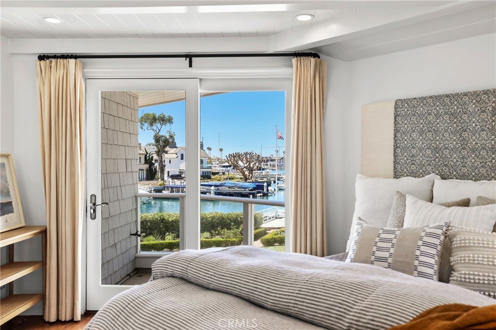 21 Bay Island, Newport Beach CA 92661 - Photo 38