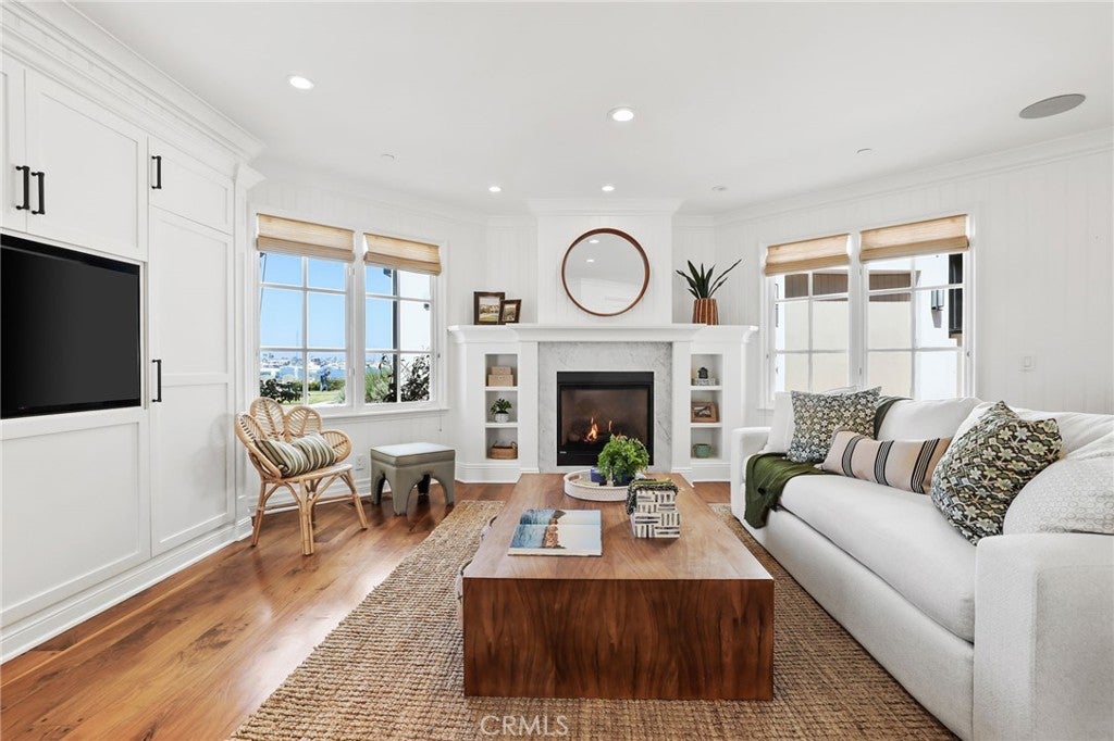 21 Bay Island, Newport Beach CA 92661 - Photo 16