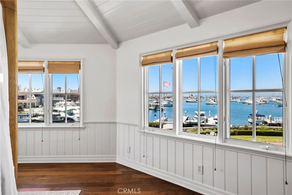 21 Bay Island, Newport Beach CA 92661 - Photo 31