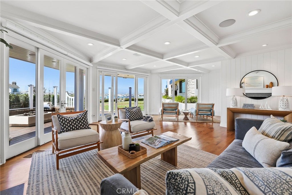 21 Bay Island, Newport Beach CA 92661 - Photo 12