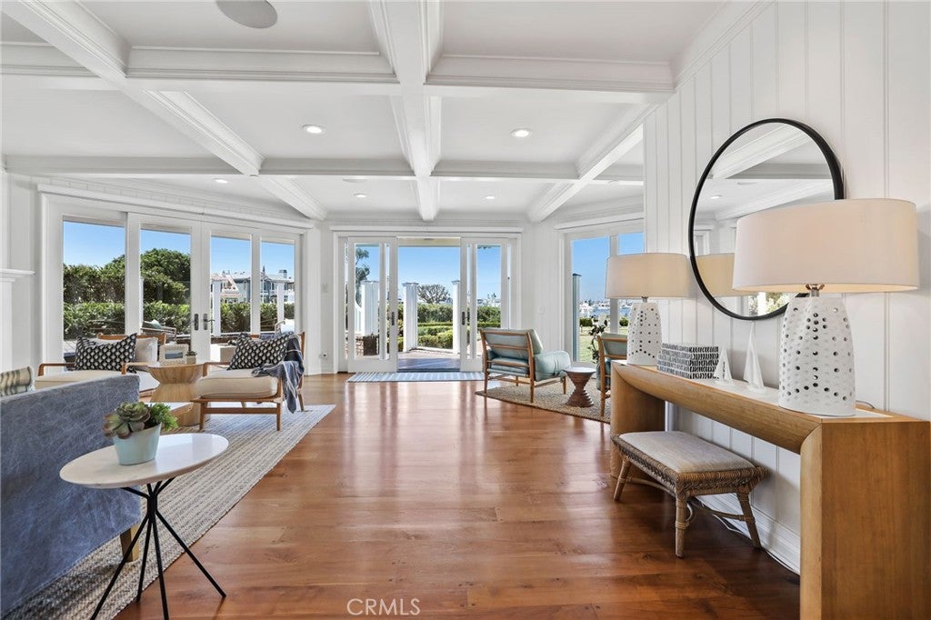 21 Bay Island, Newport Beach CA 92661 - Photo 9