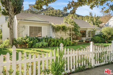 Photo of 11782 Bellagio Road, Los Angeles, CA 90049 (MLS # 26811347)