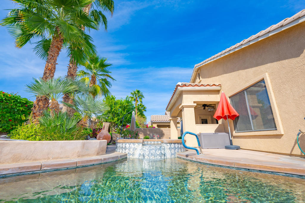 45595 Banff Springs Street