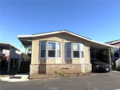 Photo of 10745 Victoria Ave #4, Whittier, CA 90604 (MLS # RS25244588)