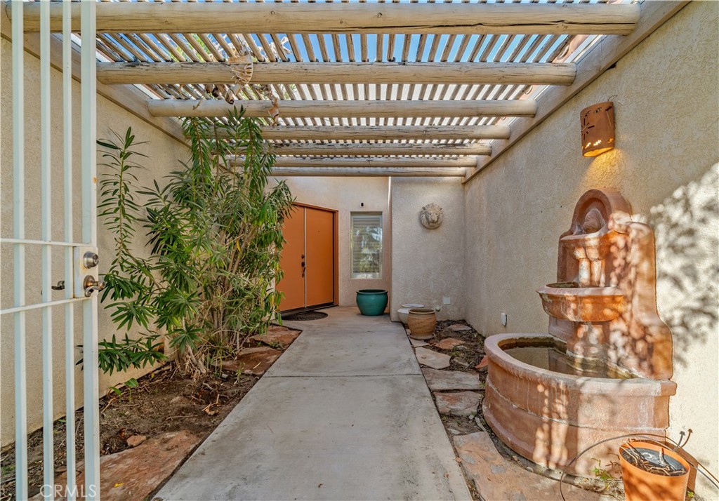 1820 E Racquet Club Road