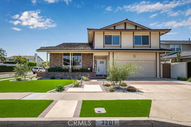 3201 Lama Avenue