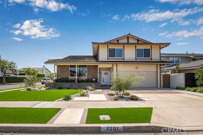 3201 Lama Avenue