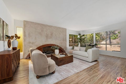 Tiny photo for 2537 Cordelia Road, Los Angeles, CA 90049 (MLS # 26877803)