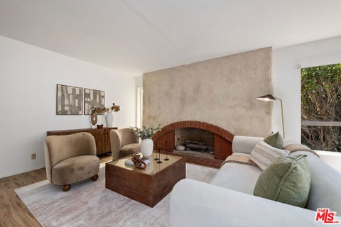 Tiny photo for 2537 Cordelia Road, Los Angeles, CA 90049 (MLS # 26877803)