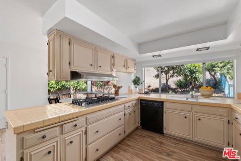 Tiny photo for 2537 Cordelia Road, Los Angeles, CA 90049 (MLS # 26877803)