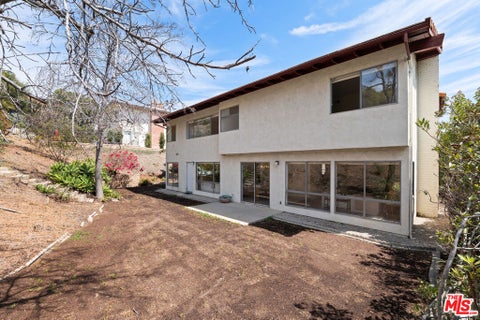 Tiny photo for 2537 Cordelia Road, Los Angeles, CA 90049 (MLS # 26877803)