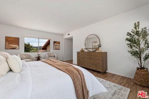 Tiny photo for 2537 Cordelia Road, Los Angeles, CA 90049 (MLS # 26877803)