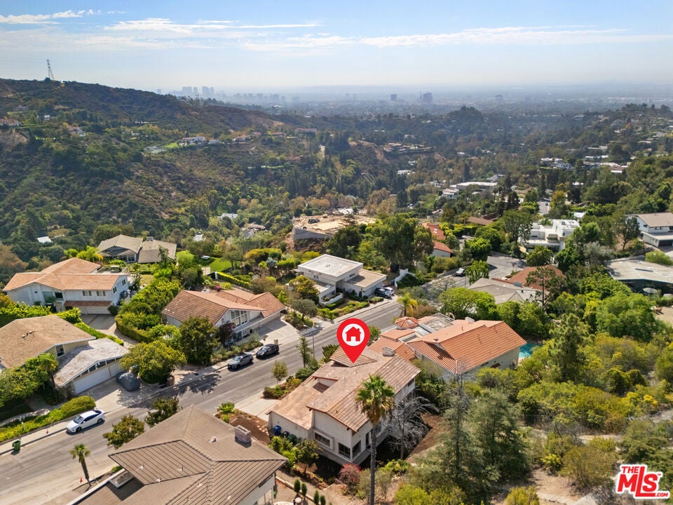 Photo of 2537 Cordelia Road, Los Angeles, CA 90049 (MLS # 26877803)