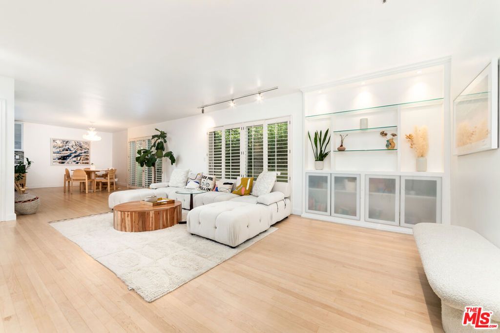 Photo of 933 17th Street #14, Santa Monica, CA 90403 (MLS # 25575113)
