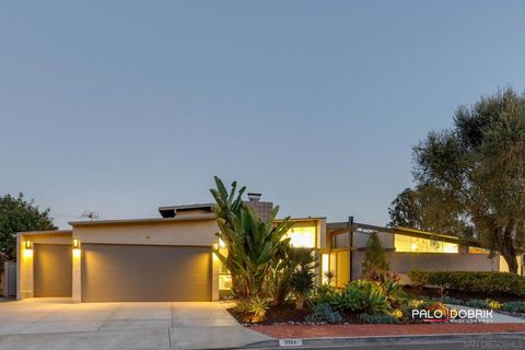 Photo of 3129 Bremerton Pl Pl, La Jolla, CA 92037 (MLS # 260004307SD)