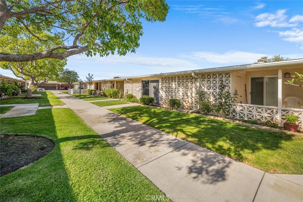 1280 Knollwood Road 40B