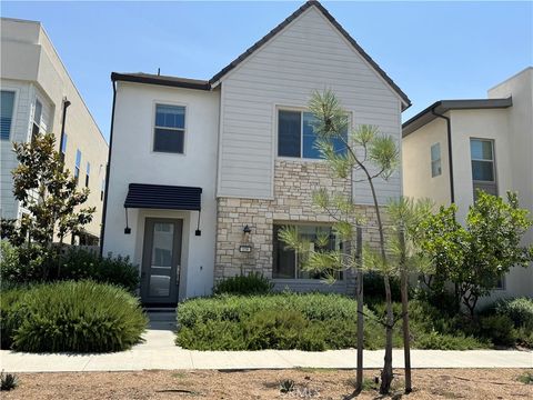 Photo of 158 SCALE, Irvine, CA 92618 (MLS # OC25130590)