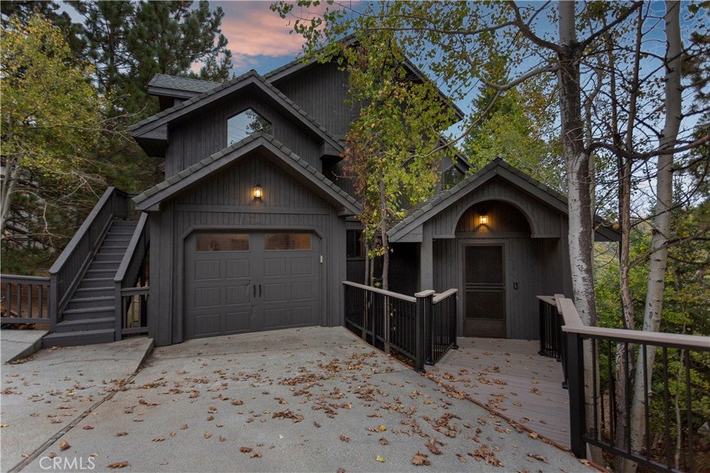 1915 Nob Hill Dr.