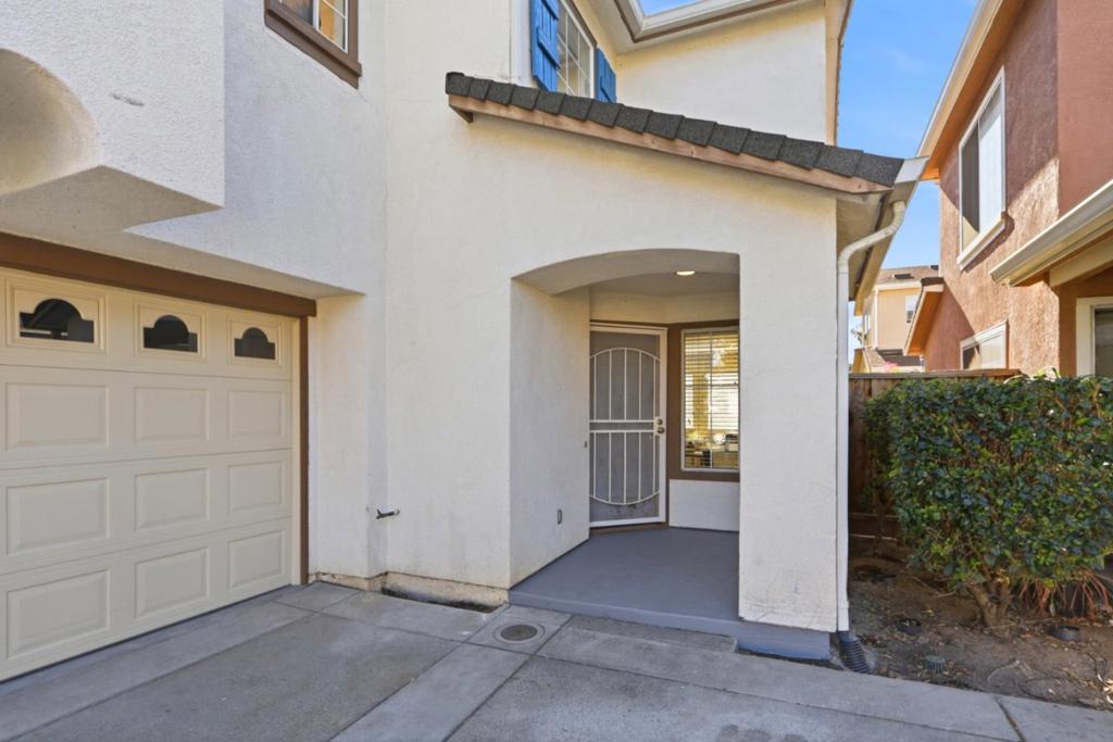 1572 Firestone Loop