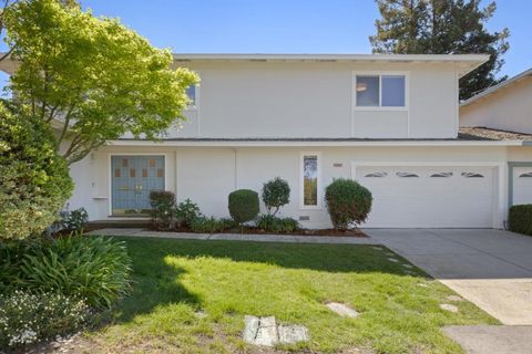 Photo of 1102 Blue Lake Square, Mountain View, CA 94040 (MLS # ML82040217)