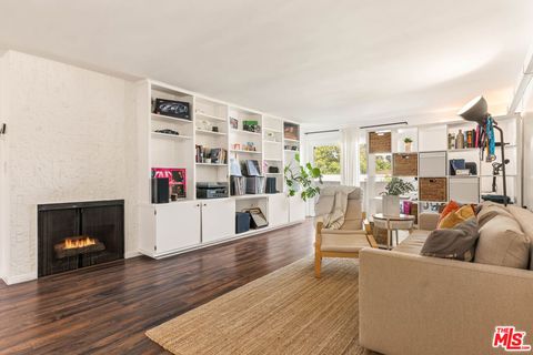 Photo of 2320 S Bentley Avenue #203, Los Angeles, CA 90064 (MLS # 26844485)