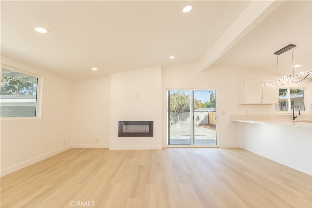413 S Poplar