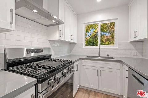 Photo of 1252 N Crescent Heights Boulevard #2, West Hollywood, CA 90046 (MLS # 25631851)