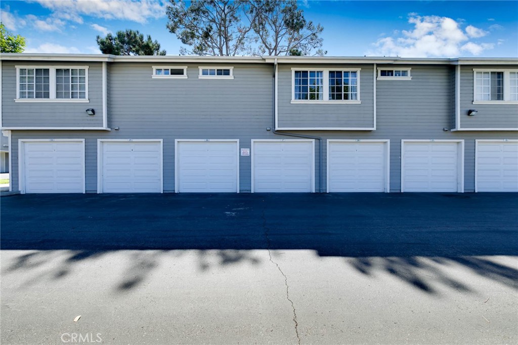 Chelsea Courts - Residential Lease